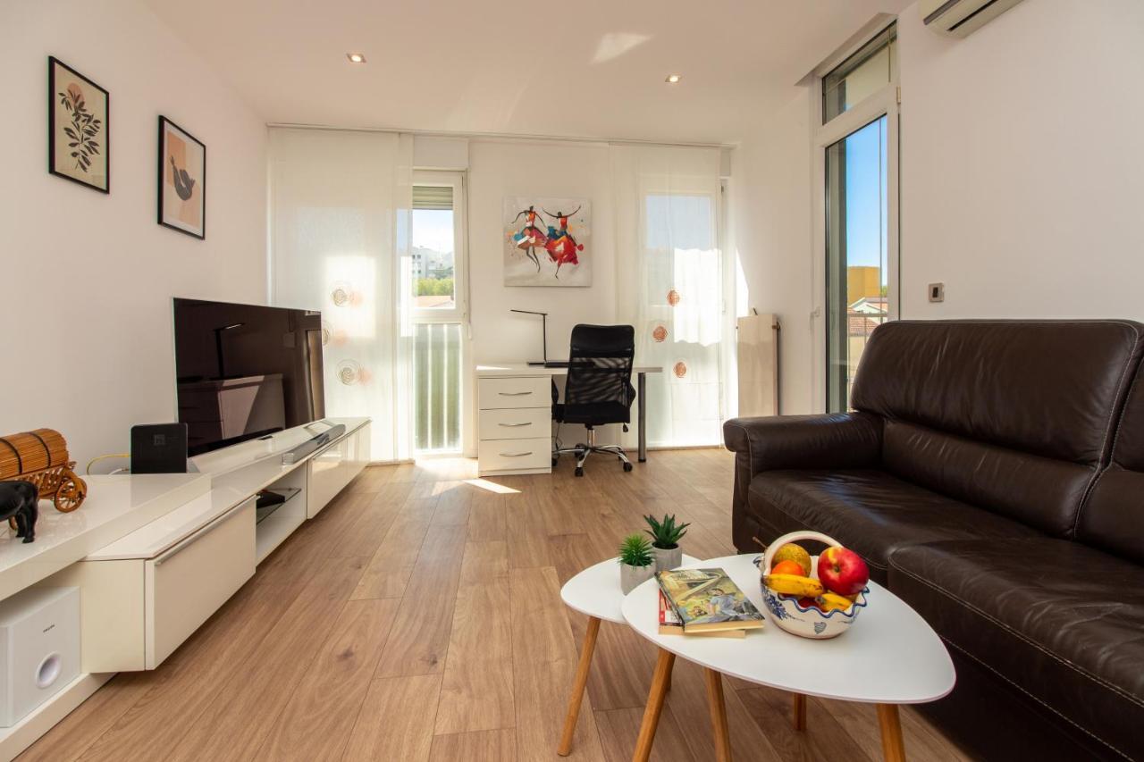 Bura2 , With Private Parking In The Garage Apartment สปลิท ภายนอก รูปภาพ