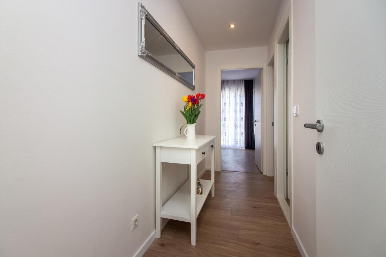 Bura2 , With Private Parking In The Garage Apartment สปลิท ภายนอก รูปภาพ